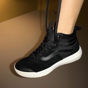 Womens Vans UltraRange MTE
